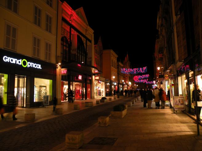  rue Emile Zola by night